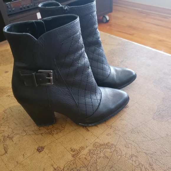 *LEATHER Booties,  Size 8, Black - Picture 2 of 12